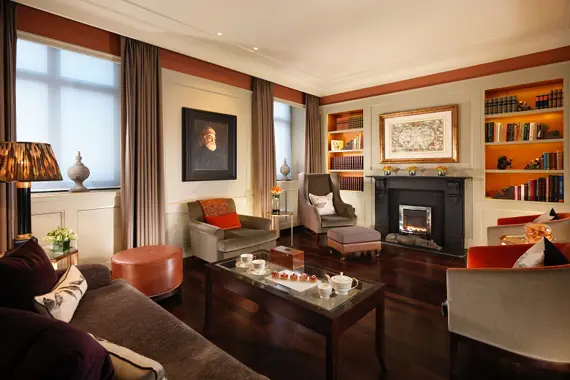 The relaxing Library at Kona