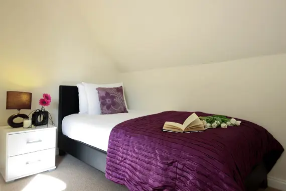 Single but romantic bed