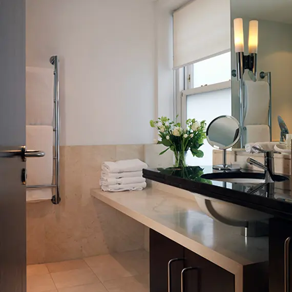 A luxurious bathroom