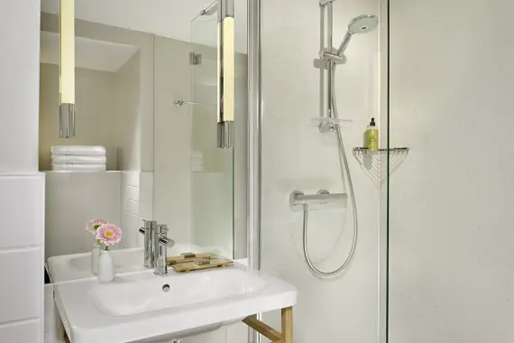 A light, bright bathroom