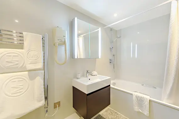 A one bedroom deluxe bathroom