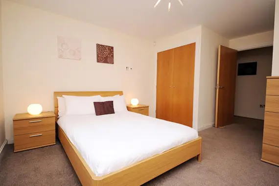 A comfortable bedroom apartment in Century Wharf