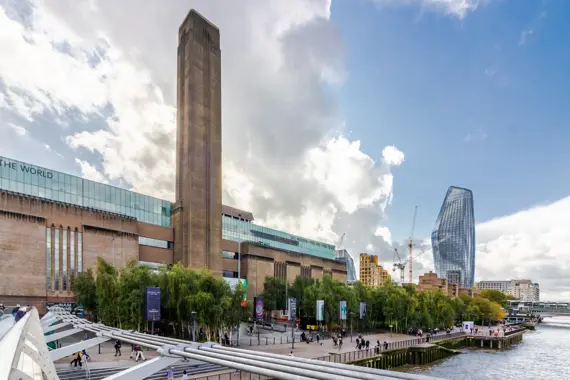 The Tate Modern art gallery is only a brief 10 minute walk from Priory House