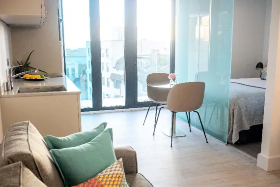 A bright and lovely studio apartment in Brighton