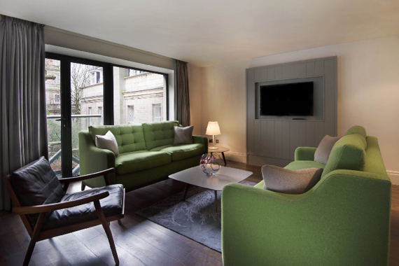 A bright and lovely two bedroom apartment in Edinburgh