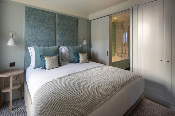 A deluxe one bedroom apartment in the heart of Edinburgh