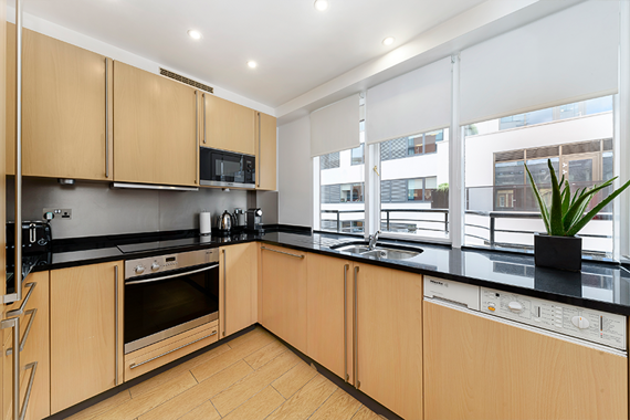 A Luxury Two Bedroom Montpelier Mews kitchen