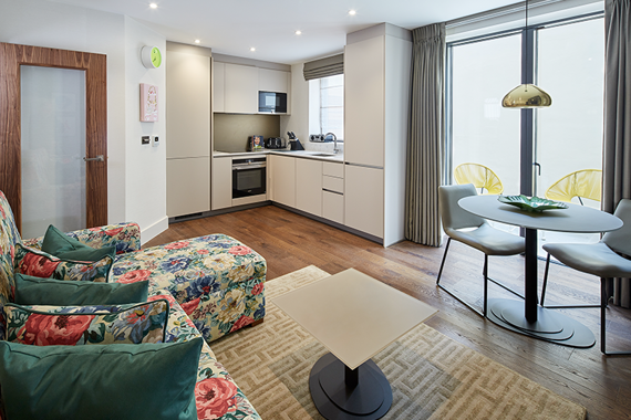 A cosy one bedroom lounge area