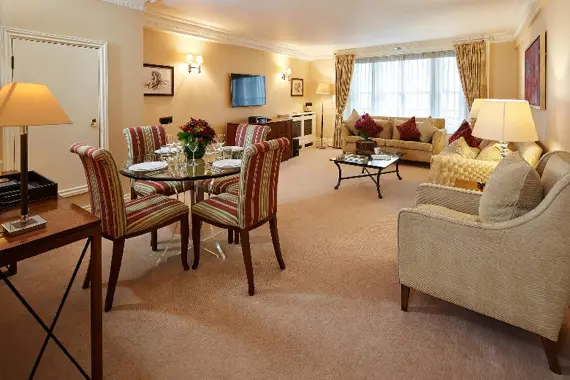 Traditional decor in this Luxury Two Bedroom Apartment