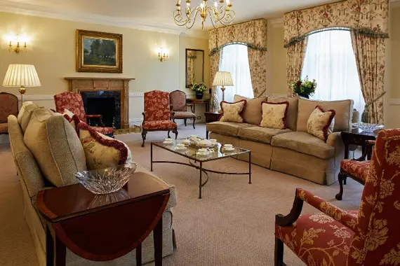 A comfortable and quiet three apartment in South Kensington