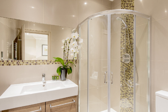 A relaxing ensuite showerroom