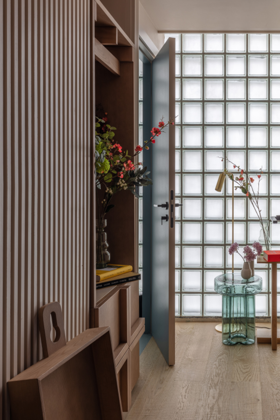 A relaxing and comfortable lounge area