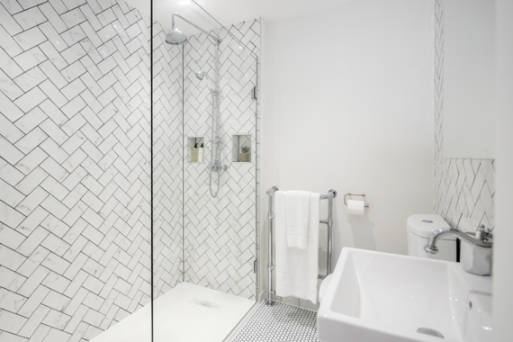 A lovely walk in shower in Newman Street