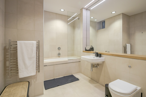 Refresh in the clean and shiny bathroom