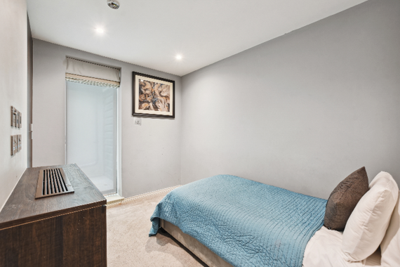 Single rooms availabile!