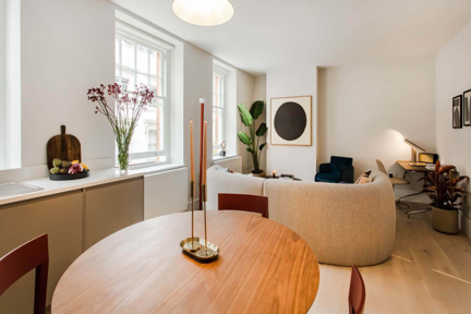 Enter a stylish and elegant apartment, where sophisticated design elements harmonize with modern comforts
