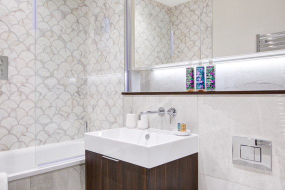 A clean and polished bathroom