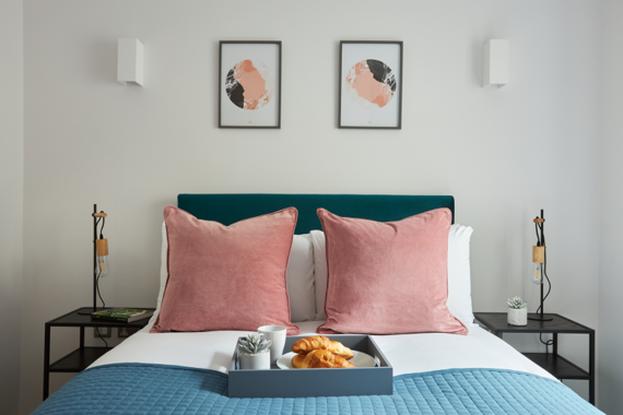 Cozy and inviting bedroom with a comfortable bed