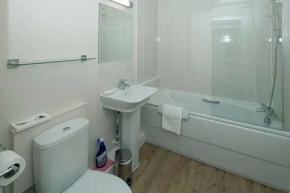 A clean, spacious bathroom