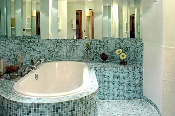 The grand bathroom in the penthouse apartment