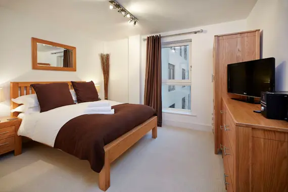 Skyline Plaza 2 bed bedroom