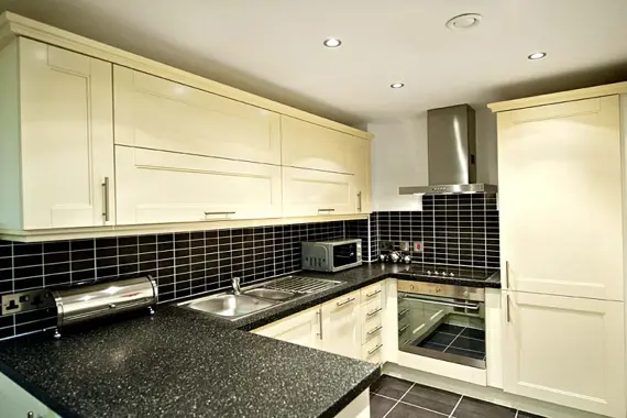 A spacious, well equipped kitchen