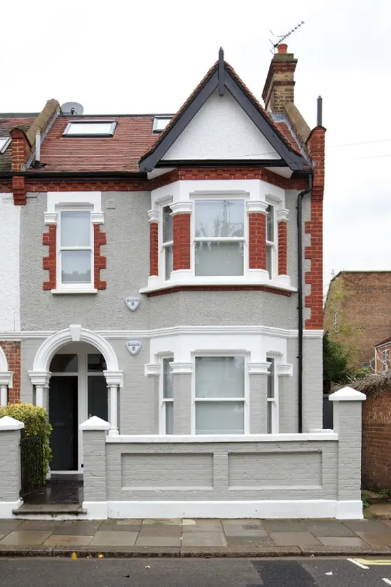The smart facade at Fulham Riverside
