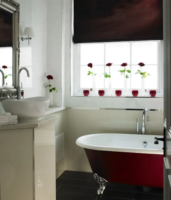 A sleek, stylish bathroom in the Jubilee Suite