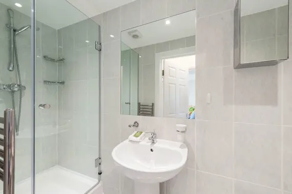 A clean and tidy Crawford Street shower room