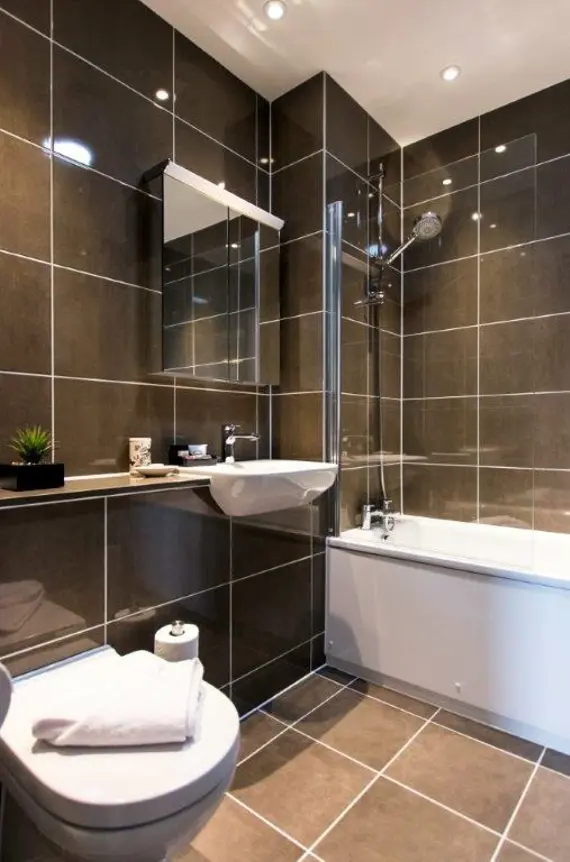 Another clean and modern bathroom