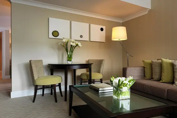 A welcoming living area at Calico House