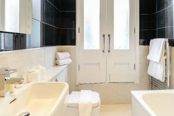 A beautiful, modern bathroom