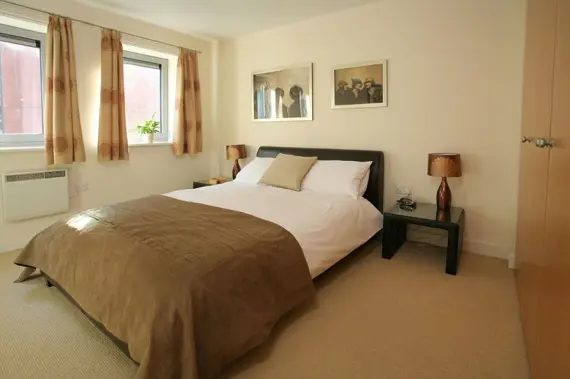 Another cosy, welcoming bedroom