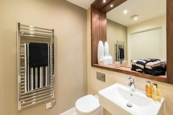 A sleek, modern en-suite