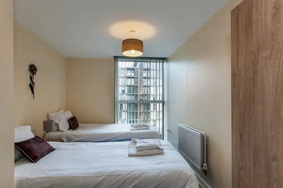 There are twin bed options available at the Mortimer Square Apartments