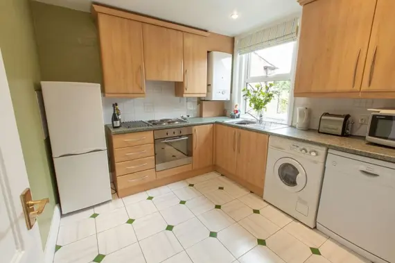 A spacious, fully equipped kitchen